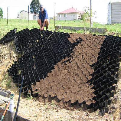 Пластиковые геоэлементы для защиты подъездов и склонов в строительстве парковочных мест в отелях