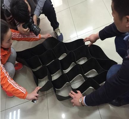 Требуемый размер HDPE гравийная стабилизатор сетка геоцель для подъездов традиционный материал