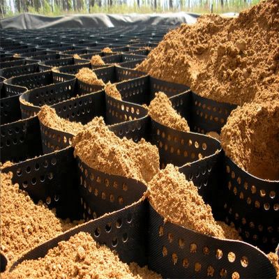 Традиционный дизайн HDPE гладкий / текстурированный перфорированный геоэлемент универсальный и практичный