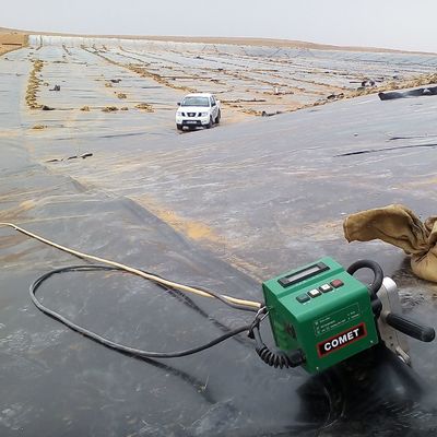 1.5 мм HDPE геомембрана для искусственного озера ландшафт реки Леви канал обучение на месте