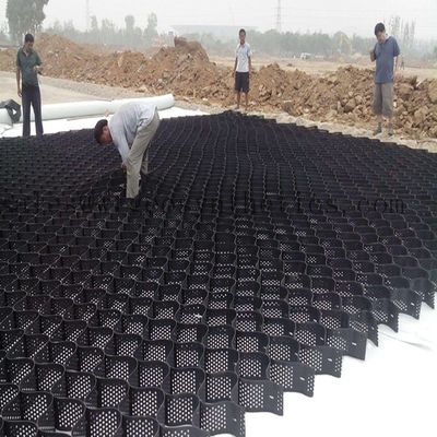 1.1mm-1.7mm Толщина HDPE Geocell для стабилизации дорожного грунта и защиты склонов