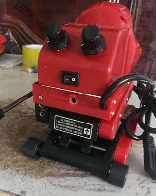 Многофункциональный и 0,85 кВт красно-черный мембранный сварщик HDPE для сварки пластмассовых геомембран