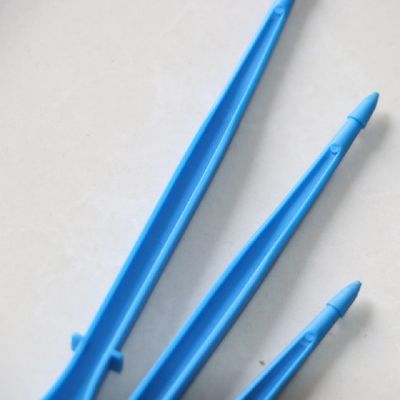 Прочная 4L / 8L 2 Pegs сельскохозяйственная оросительная система с черным PVC капельной трубой